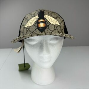 Gucci GG Supreme Men's Canvas Beige and Black Bee Print Trucker Cap Small 57cm